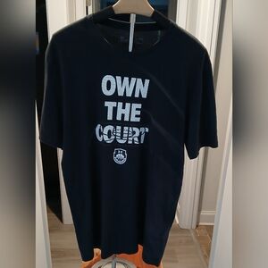 Basketball Lover's UNDER ARMOUR BOYS TEE SIZE MEDIUM YOUTH